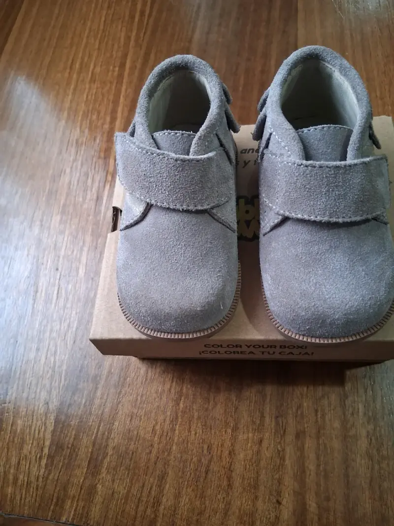Zapatos bebé de gamuza gris - 2