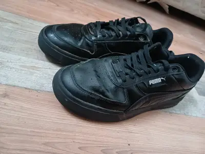 Zapatillas Puma Talla 41 Casi nuevas - miniatura 1