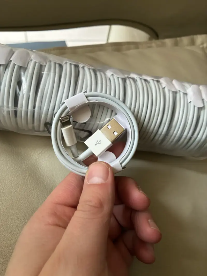 Cable USB a Lightning blanco - 1