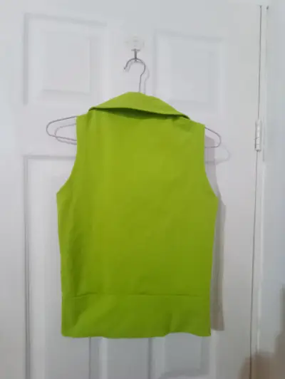 Polera deportiva verde - miniatura 2