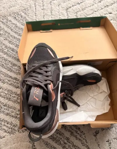 Zapatillas negras deportivas - miniatura 3