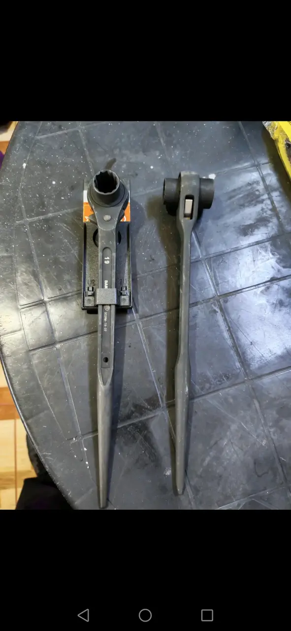 Llave carraca chicharra reversible 19/22( bahco)