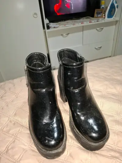 Botines de charol negros - miniatura 2
