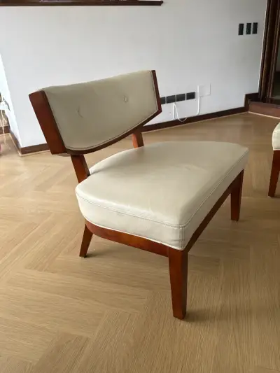 Sitial rosen moderna de madera y cuero - miniatura 2