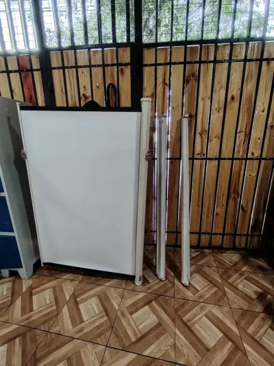 Pantalla de proyección grande - miniatura 1