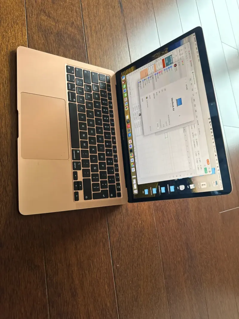 MacBook Air 13 m1 8Gb ram 256gb ssd - 2
