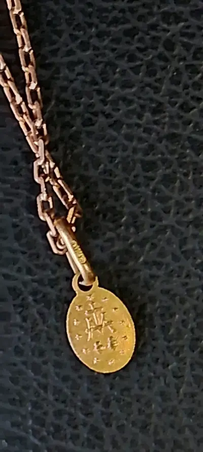 Collar dorado elegante - miniatura 3