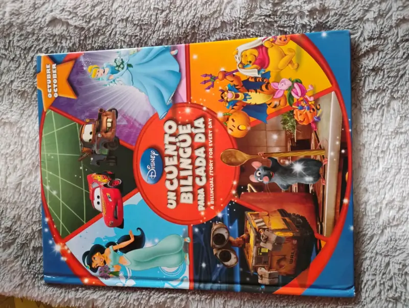 Libro Cuento Bilingüe Disney