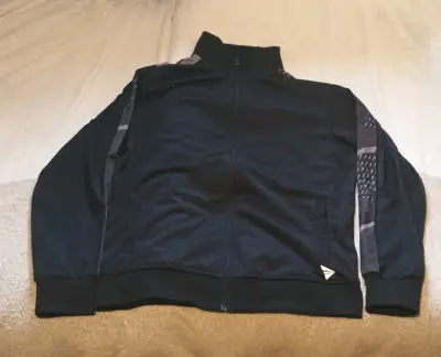 Chaqueta deportiva negra - miniatura 1