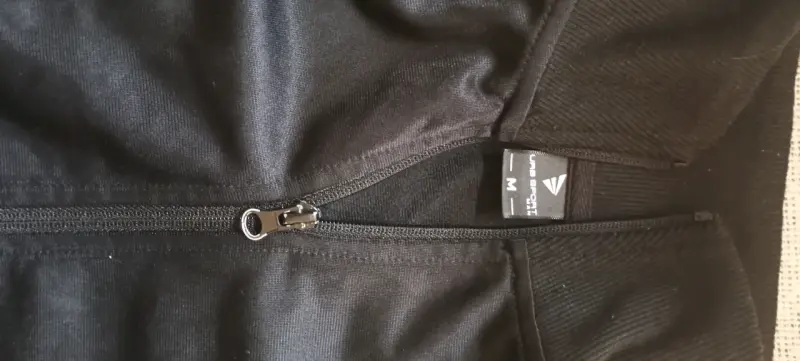Chaqueta deportiva negra - 3
