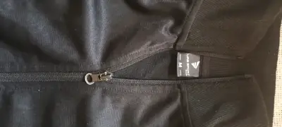 Chaqueta deportiva negra - miniatura 3