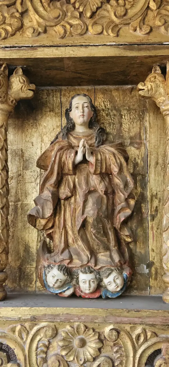 Retablo religioso con figura - 3