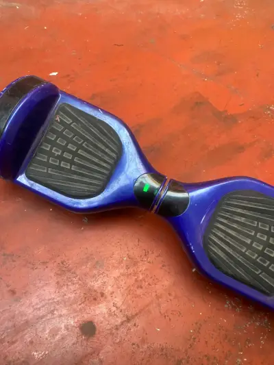 Hoverboard azul eléctrico - miniatura 1
