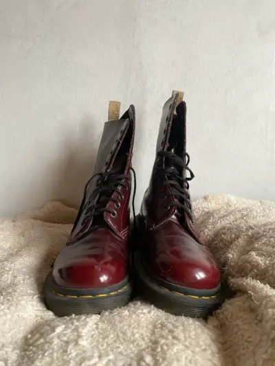 Dr Martens Burdeo Modelo Vegan - miniatura 1