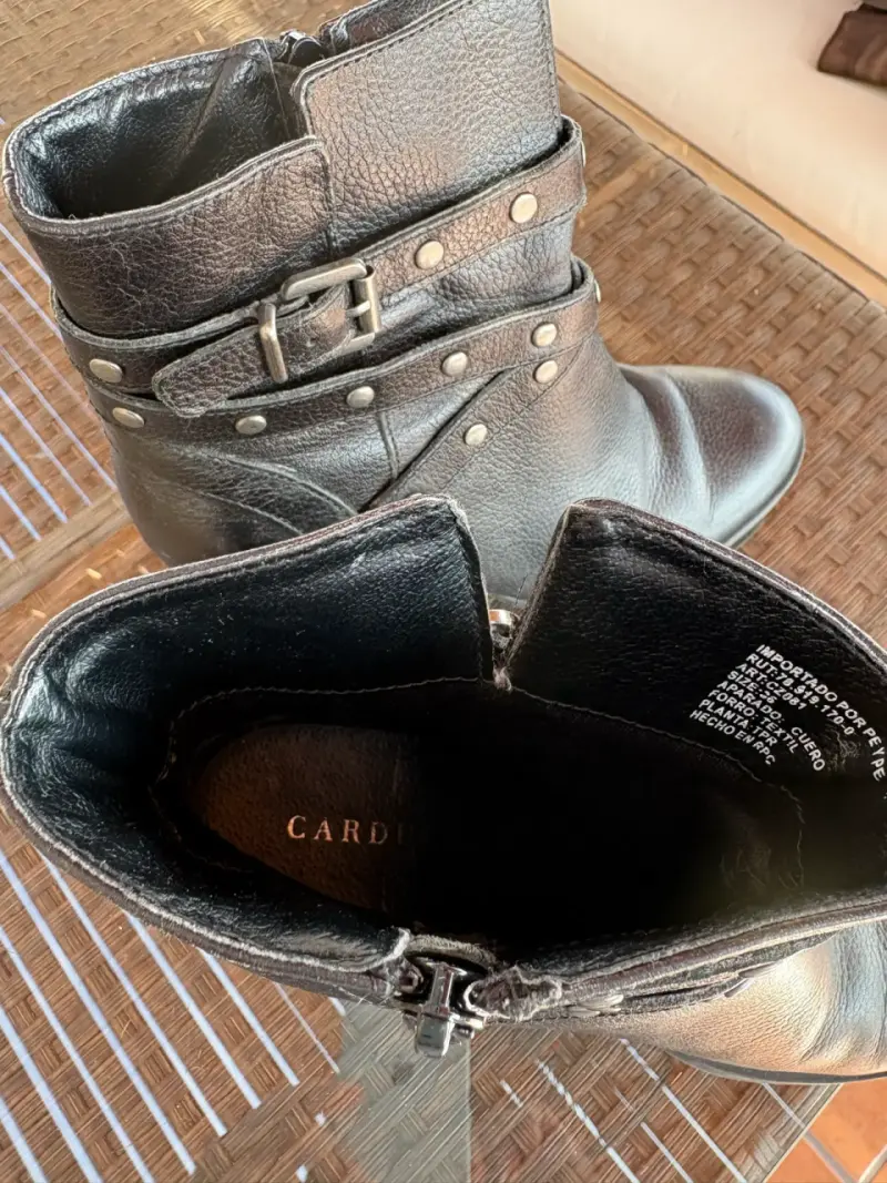Botines negros con tachas - 2