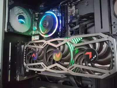 Tarjeta gráfica RTX 3080 Ti modelo XLR8 - miniatura 1