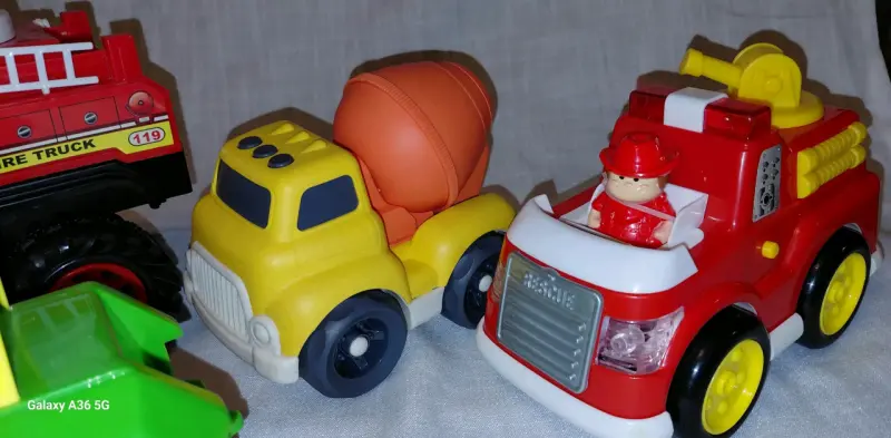 Set de vehículos de juguete infantil - 2