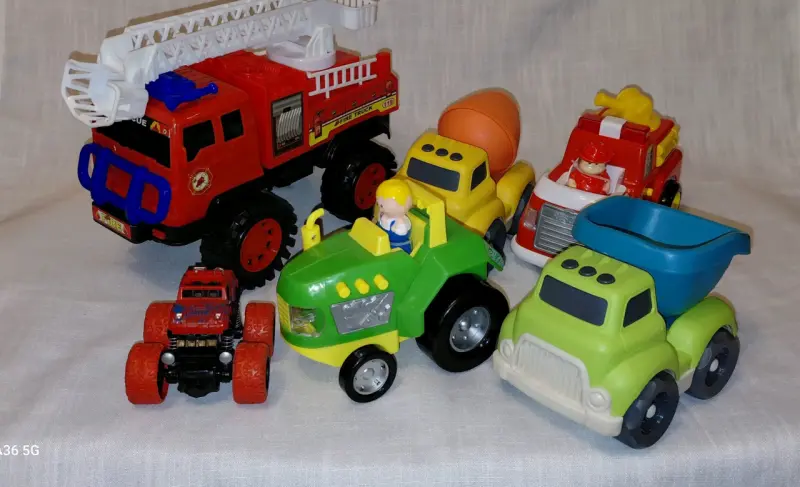 Set de vehículos de juguete infantil - 5