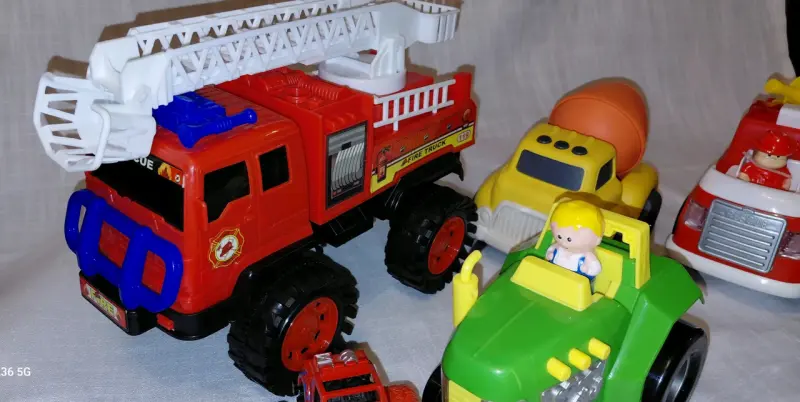 Set de vehículos de juguete infantil - 6