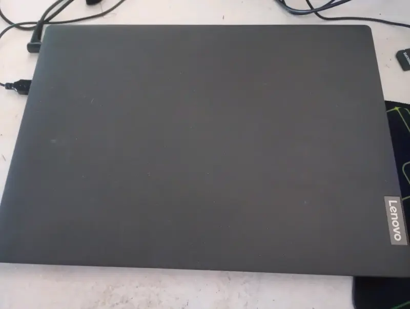 Notebook Lenovo v14 - 2