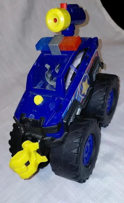 Camión de juguete azul con accesorios - miniatura 1