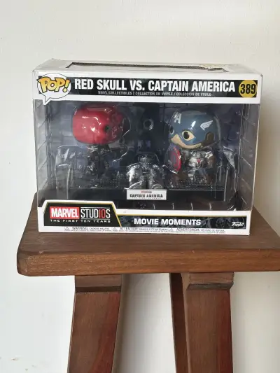 Figura Funko Pop Red Skull vs Captain America #389 - miniatura 1