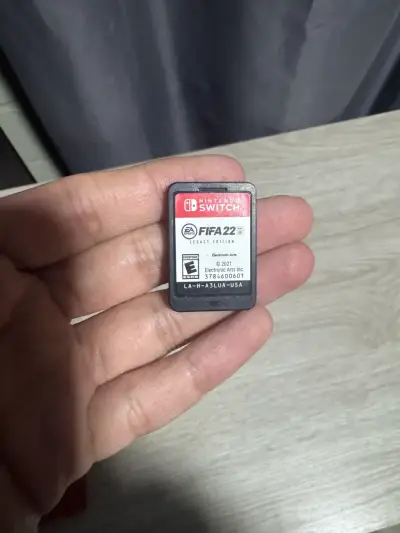 Cartucho FIFA 22 para Switch - miniatura 1
