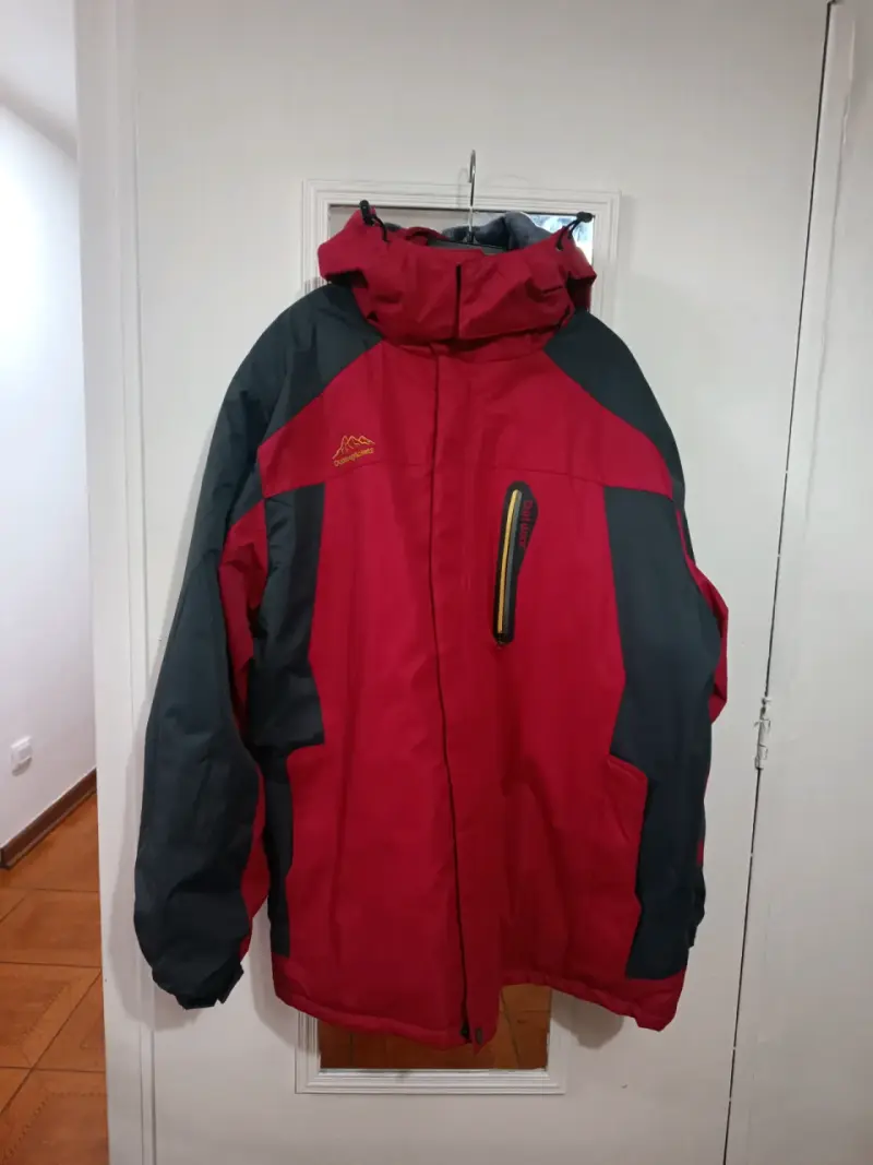 Chaqueta outdoor roja y negra - 1