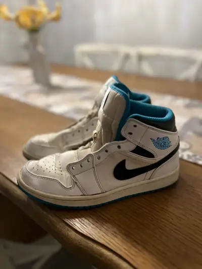 Zapatillas Jordan Air Retro 1 mid - miniatura 1