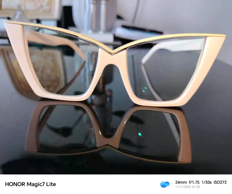 Lentes ópticos con marco brillante - 2