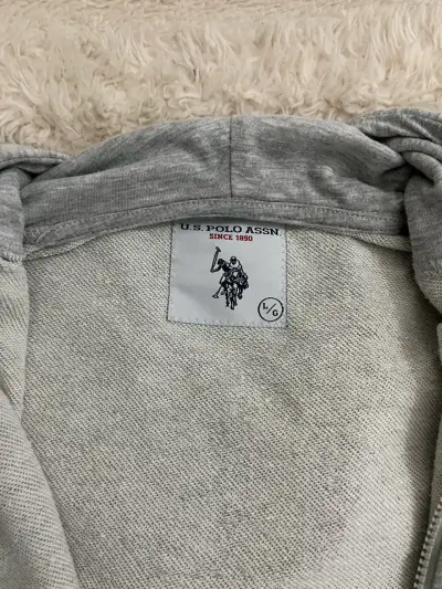 Polerón gris USPA con cierre - miniatura 2