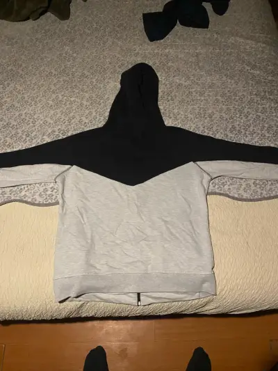 Polerón nike tesh - miniatura 1