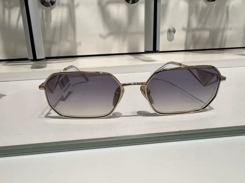 Gafas de sol doradas Prada - 2