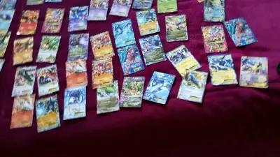 Colección de cartas Pokémon - miniatura 1