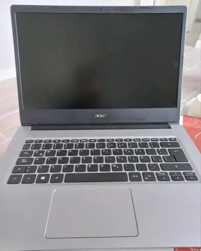Laptop Acer 15 pulgadas - miniatura 3