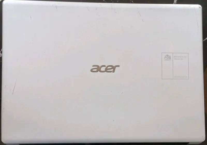 Laptop Acer 15 pulgadas - 6