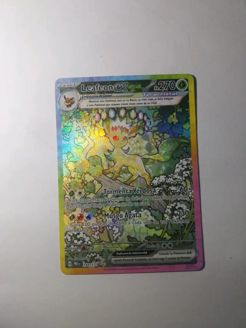 Carta Pokémon Leafeon GX holográfica - 3