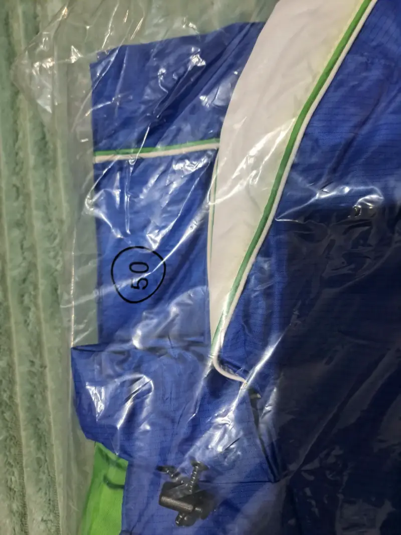 Chaqueta deportiva azul Copec - 2