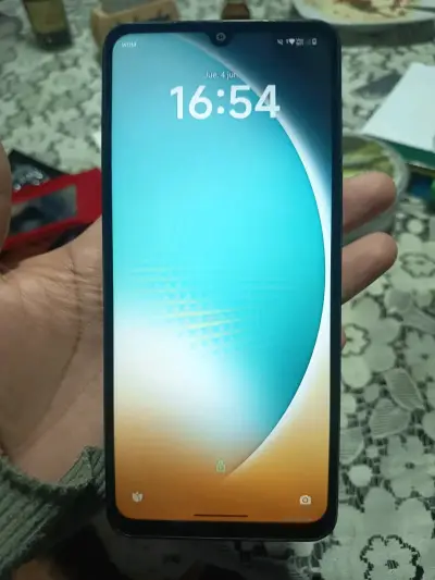 Teléfono Poco con doble cámara - miniatura 2