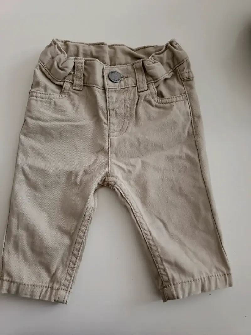 Pantalones bebé beige