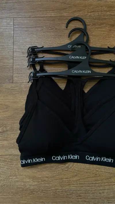 Petos deportivos negros Calvin Klein Talla S - miniatura 3