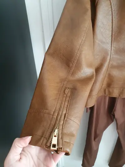 Chaqueta de cuero café - miniatura 4