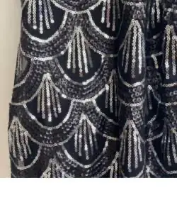 Vestido corto negro con lentejuelas - 3