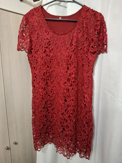 Vestido encaje rojo elegante - miniatura 1