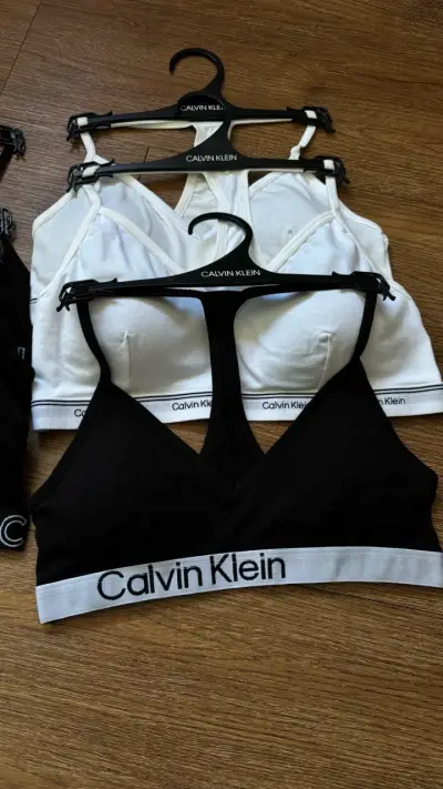 Petos deportivos Calvin Klein Talla M - miniatura 2
