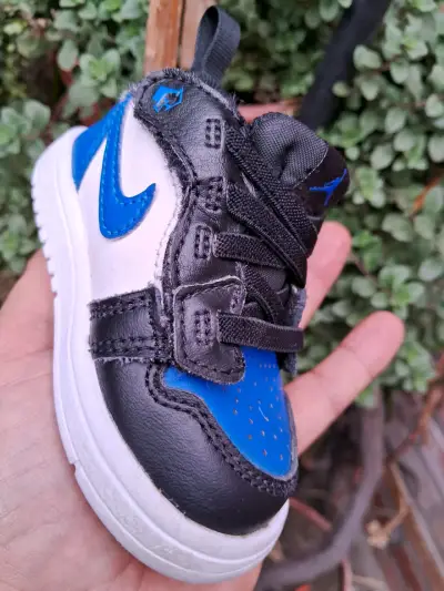 Zapatilla nike retro 1 - miniatura 3
