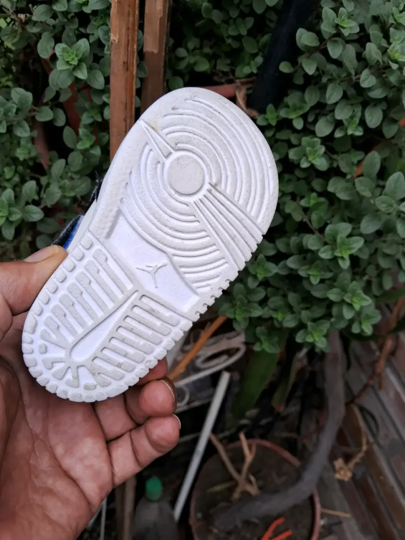 Zapatilla nike retro 1 - 5