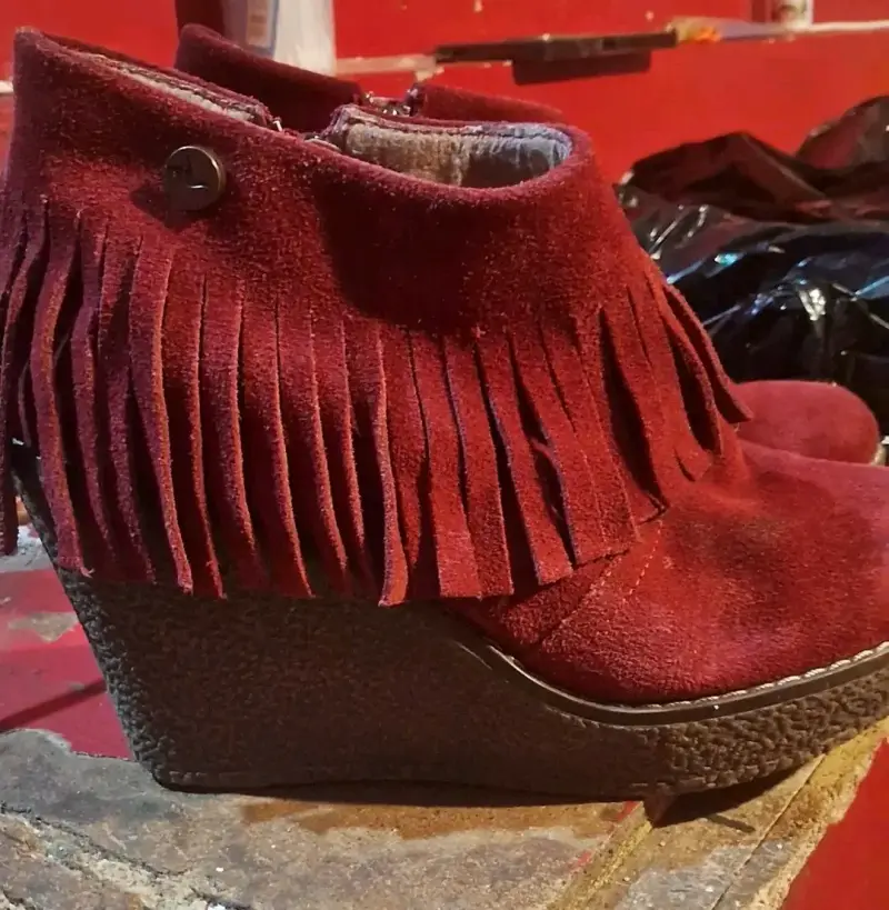 Botines rojos con flecos - 4
