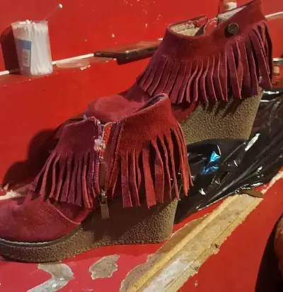 Botines rojos con flecos - miniatura 5