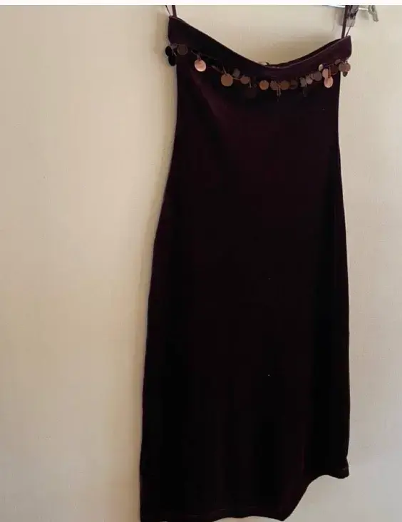 Vestido corto strapless burdeos - 2